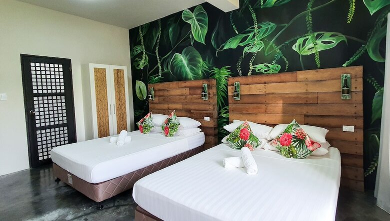 Hostal Fox & The Firefly Cottages