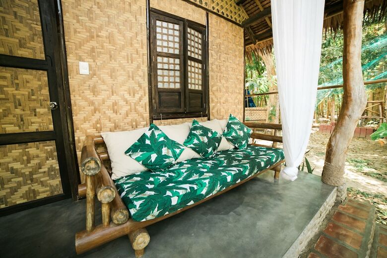 Hostal Fox & The Firefly Cottages