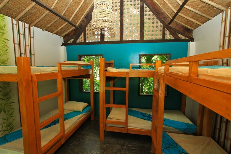 Hostal Fox & The Firefly Cottages