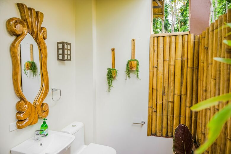 Hostal Fox & The Firefly Cottages