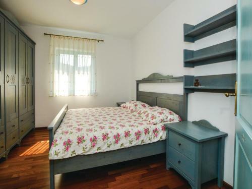 Three-bedroom Holiday Home In Koper