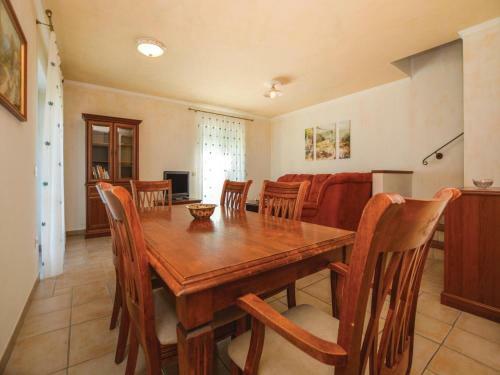 Three-bedroom Holiday Home In Koper