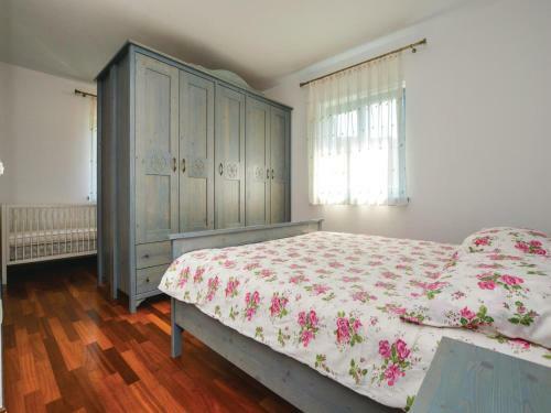 Three-bedroom Holiday Home In Koper