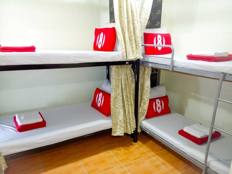 8hostel