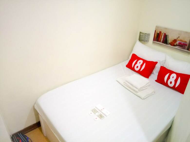 8hostel