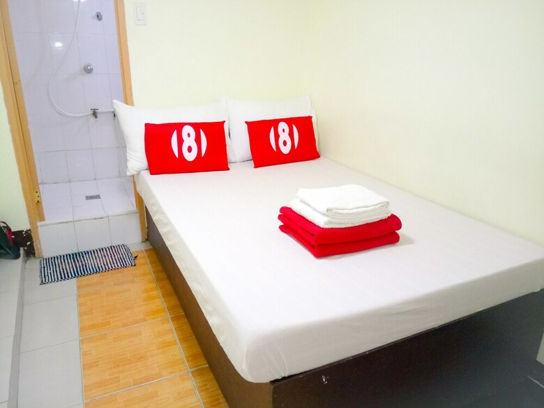 8hostel