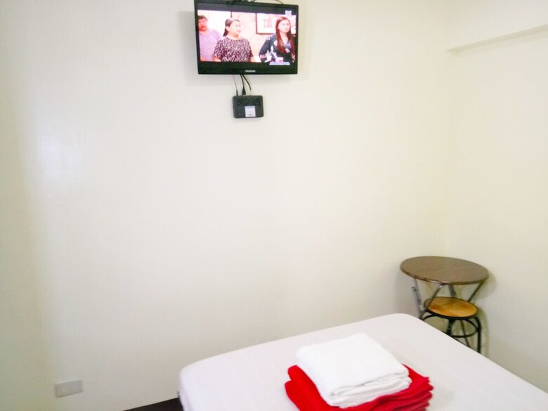 8hostel