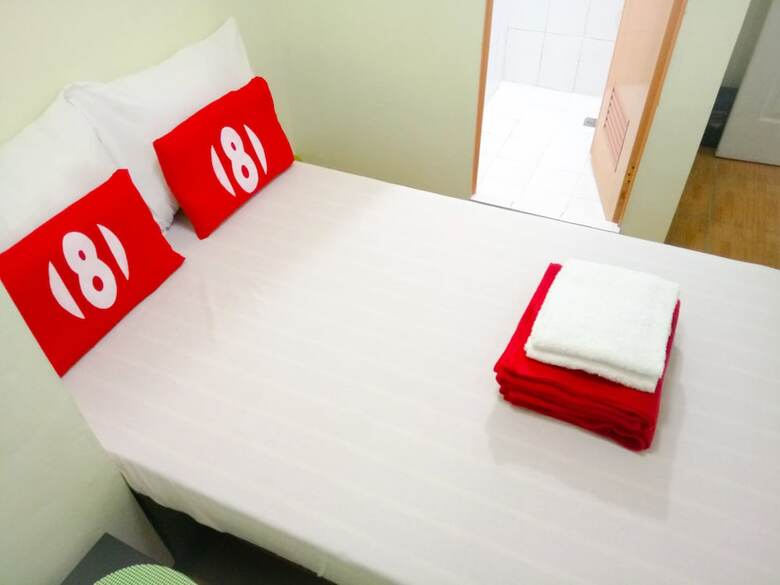 8hostel