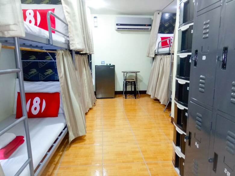 8hostel
