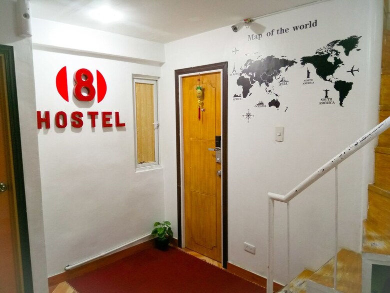 8hostel