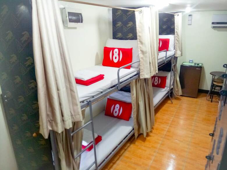 8hostel
