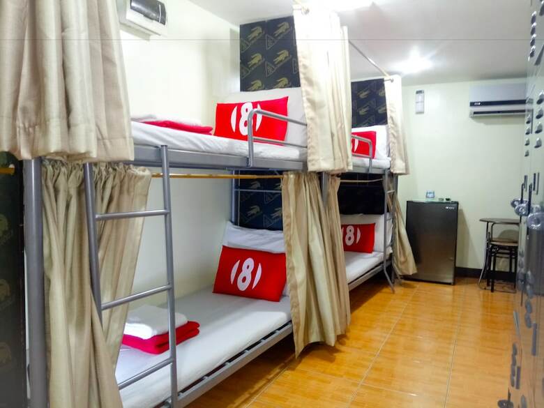 8hostel