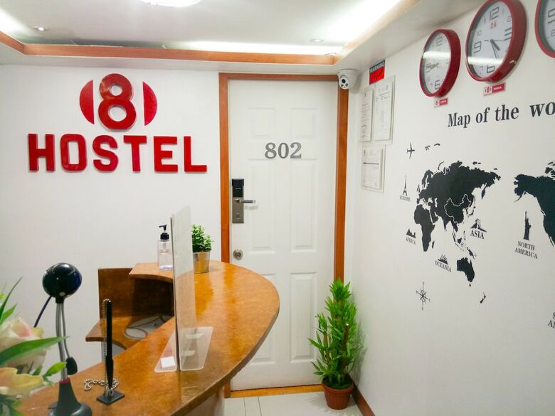 8hostel