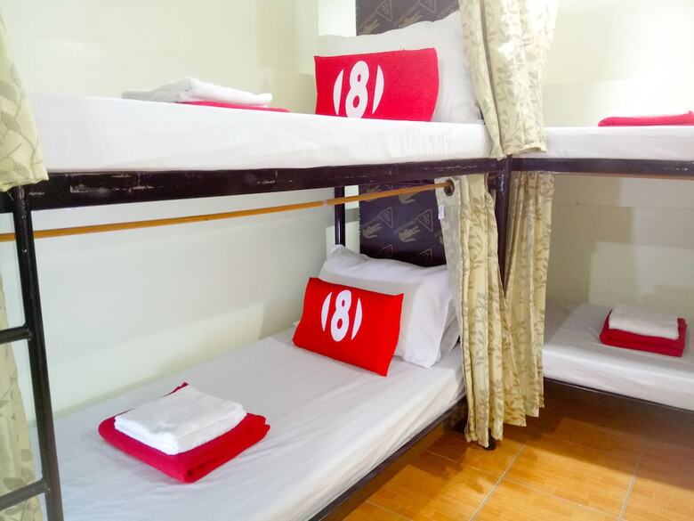 8hostel
