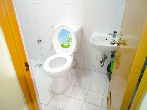 8hostel