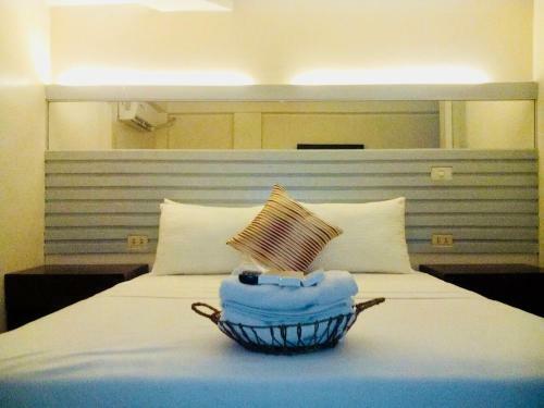 Posada Hometown Hotel - Lacson Bacolod