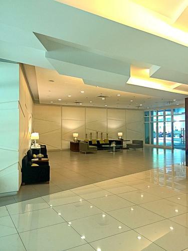Apartamentos The Beacon Residences Condominium