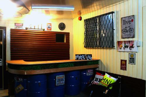 Food District Hostel Cebu Central