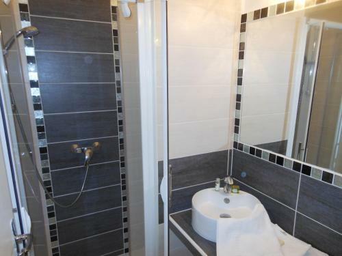 Hotel Logis Le Printemps - Mont�limar