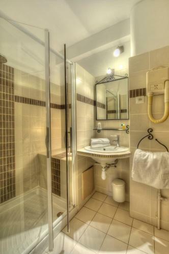 Hotel Logis Le Printemps - Mont�limar