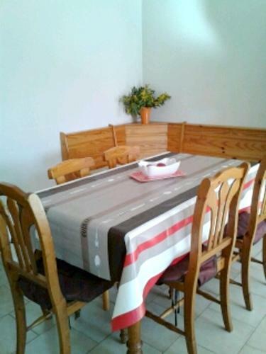 Sunny 1-bedroom Apartment With Pool