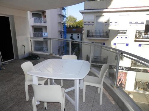 Apartamento Les All�es Du Cap