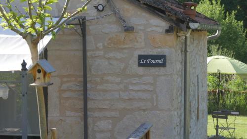 A L'oree Des Cazelles