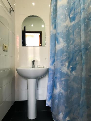 Hostal Guesthouse Abashidze 4