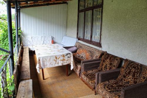 Hostal Mestia Valeris Guesthouse