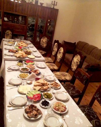 Hostal Mestia Valeris Guesthouse