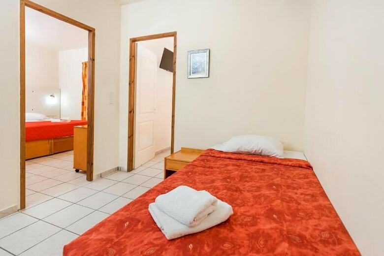 Hotel Eri Beach & Village