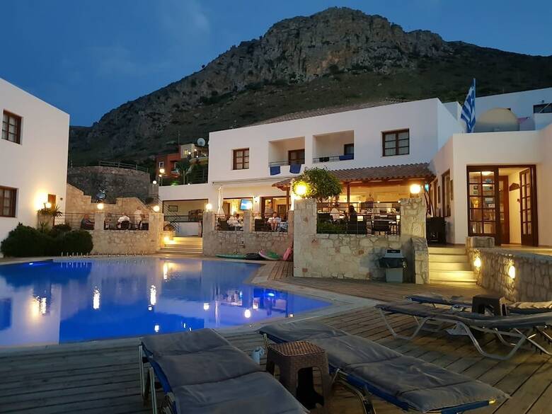 Hotel Amazones Village Suites