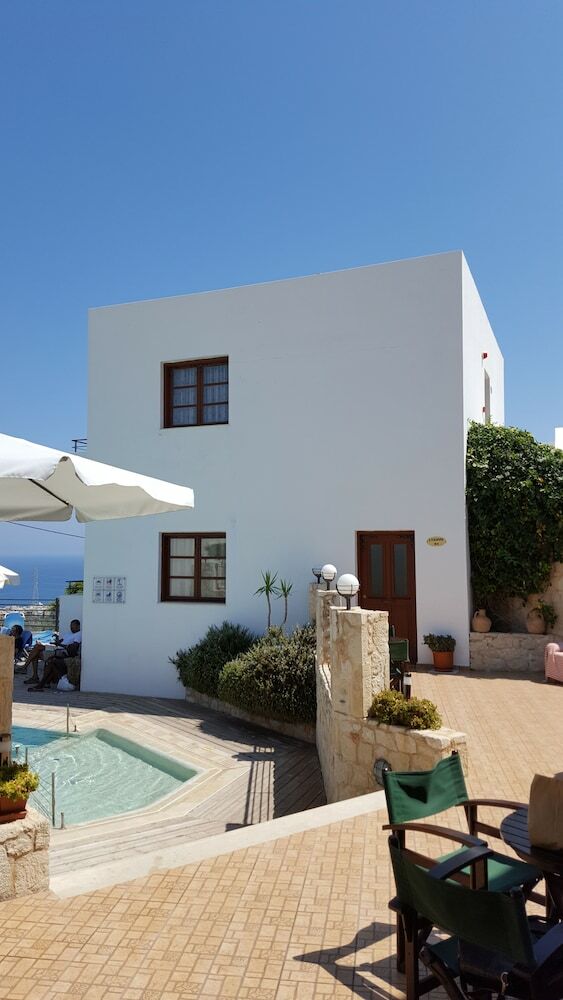 Hotel Amazones Village Suites