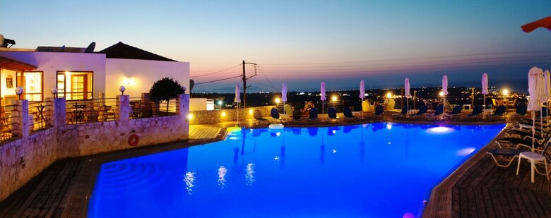 Hotel Amazones Village Suites