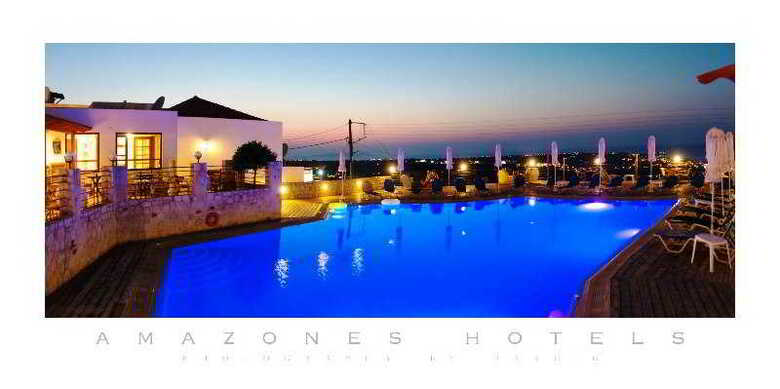 Hotel Amazones Village Suites