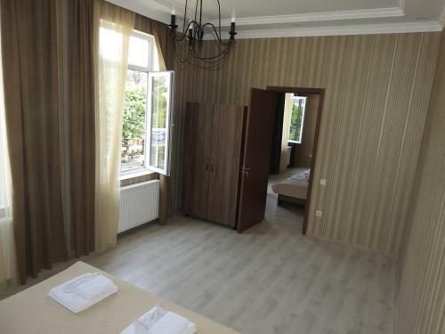 Hostal White Hotel