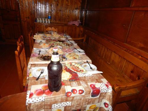 Hostal Valodia Xergianis Guest House In Mestia