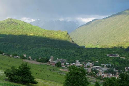 Hostal Valodia Xergianis Guest House In Mestia