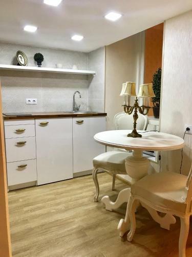 Charming Apartment In Old Tbilisi