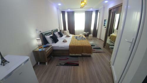 Villa Royal House