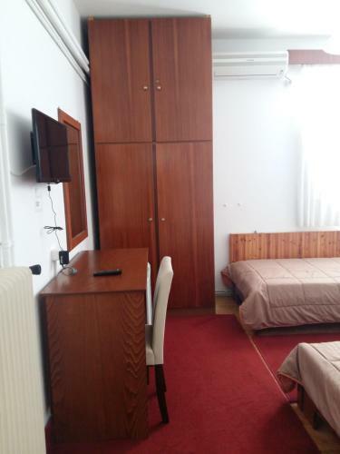Hostal Eleni's Rooms