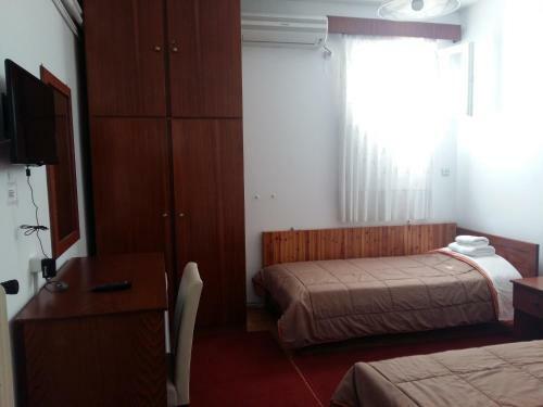 Hostal Eleni's Rooms