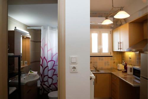 Metaxourghio Boutique Apartment