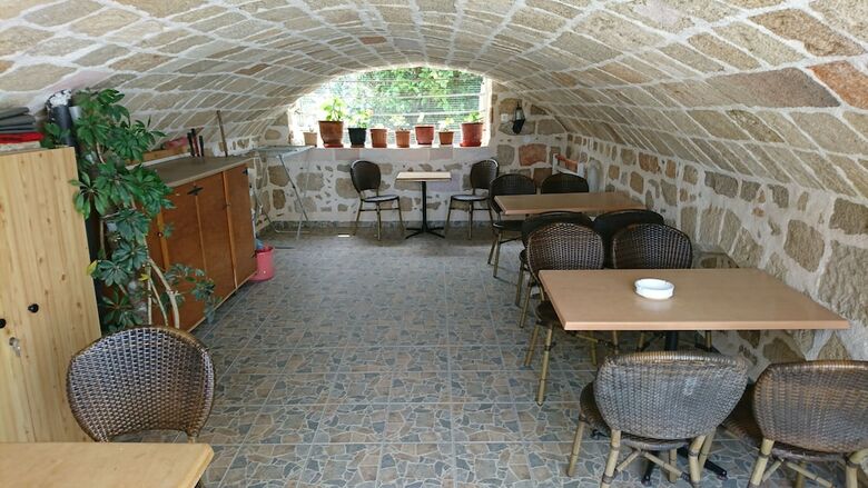 Hostal Eleni Rooms