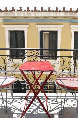 Antisthenes Apartments