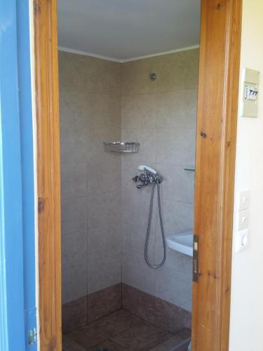 Hostal Guesthouse Karidia