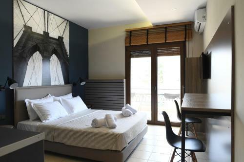 4 Seasons Luxury Apartments