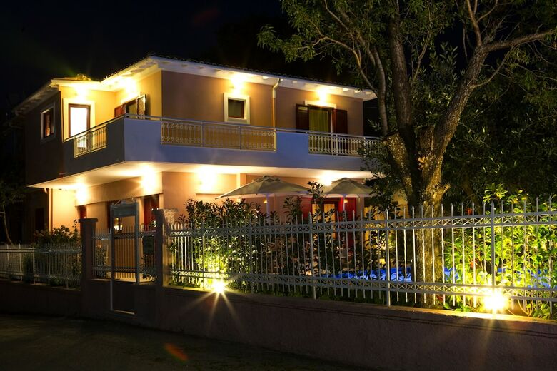 Apartamento Exanthia Villas
