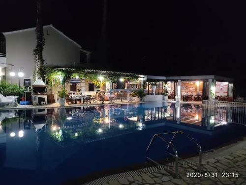 Alexandros Studios Apartments
