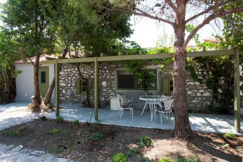 Hostal Chalantra Residence